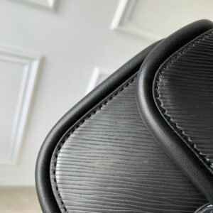 Louis Vuitton Hide & Seek Bag-21 x 15 x 8CM