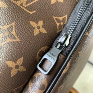 Louis Vuitton Montsouris Backpack-32 x 40 x 19CM
