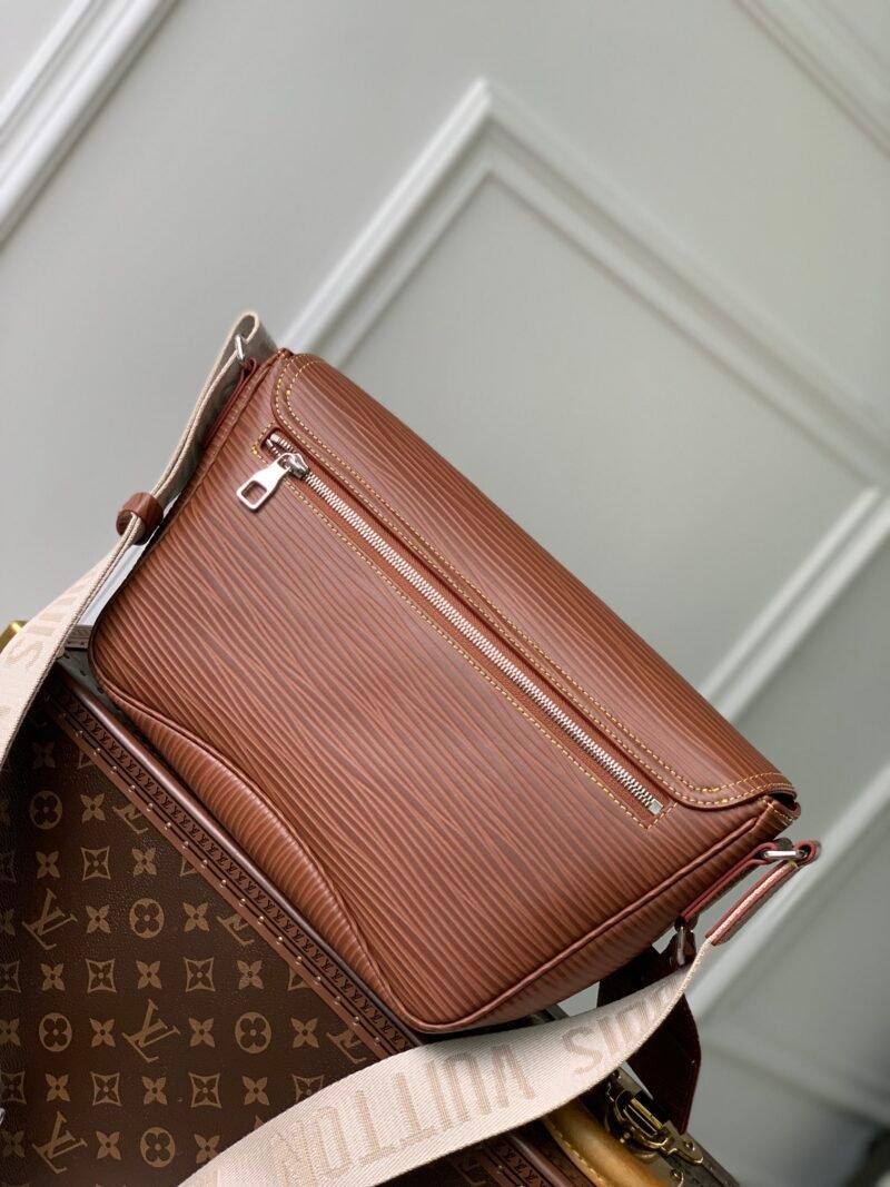Louis Vuitton Montsouris Bag-34*19*11CM