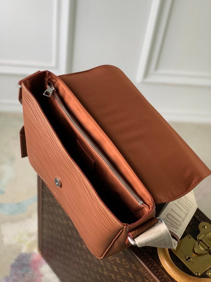 Louis Vuitton Montsouris Bag-34*19*11CM