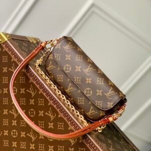 Louis Vuitton Wallet on Chain Ivy-23.5 x 12.0 x 4.3 CM