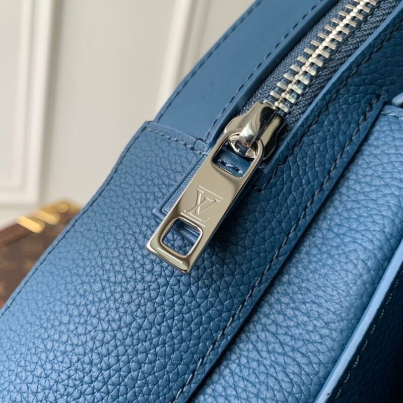 Louis Vuitton Pilot Backpack-20.0 x 30.0 x 4CM