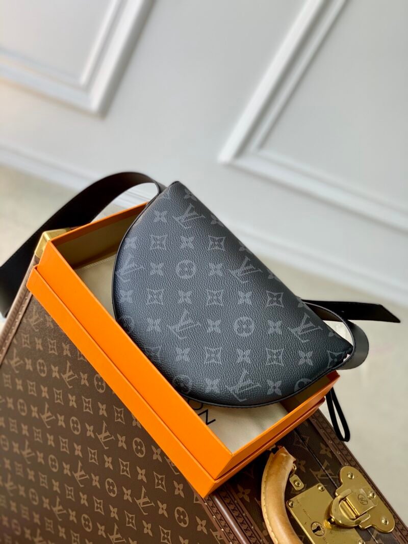 Louis Vuitton Moon Crossbody Bag-24.5 x 16 x 4.55CM