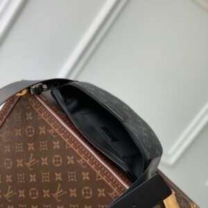 Louis Vuitton Moon Crossbody Bag-24.5 x 16 x 4.55CM