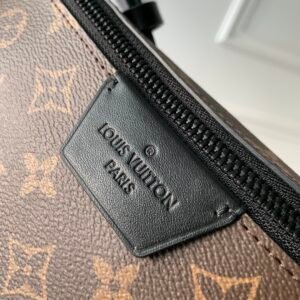Louis Vuitton Moon Crossbody Bag-24.5 x 16 x 4.55CM