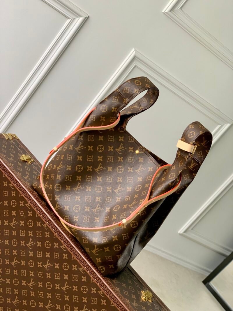 Louis Vuitton ATLANTIS BB Handlebag-34*34*13.5CM