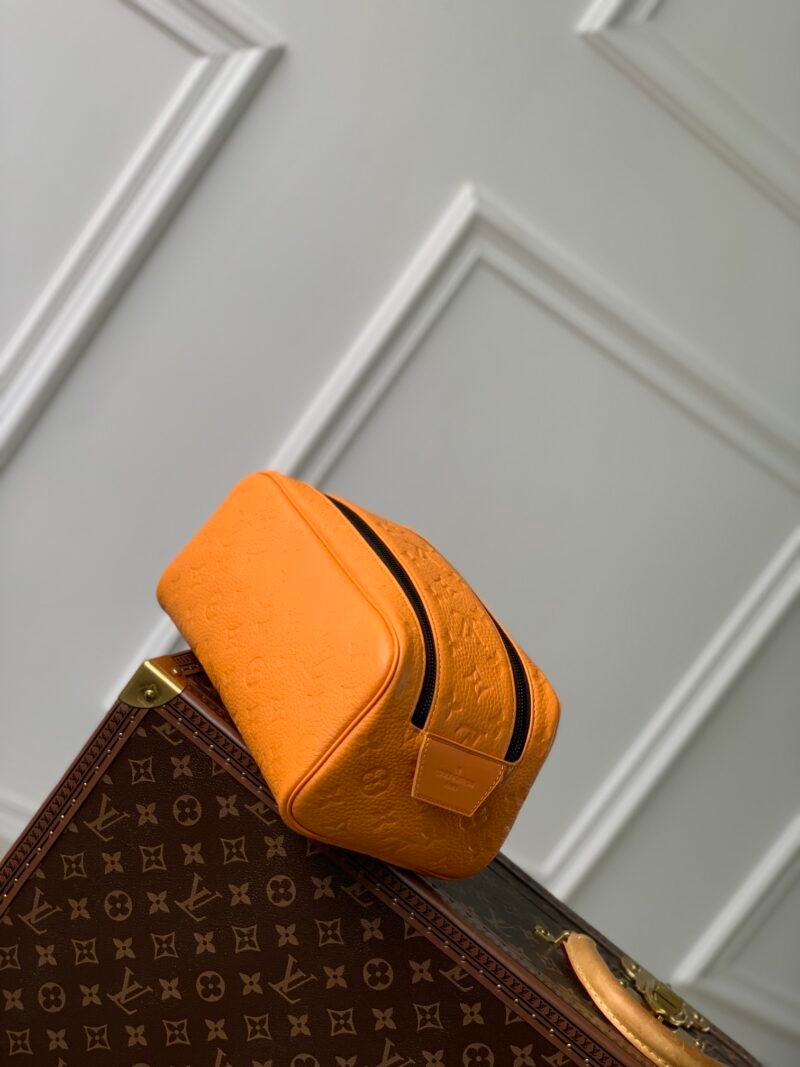 Louis Vuitton Locker Dopp Kit Pouch -28 x 15 x 16.5CM