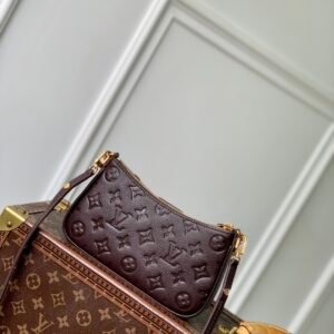Louis Vuitton Easy Pouch On Strap-19×11.5x3CM