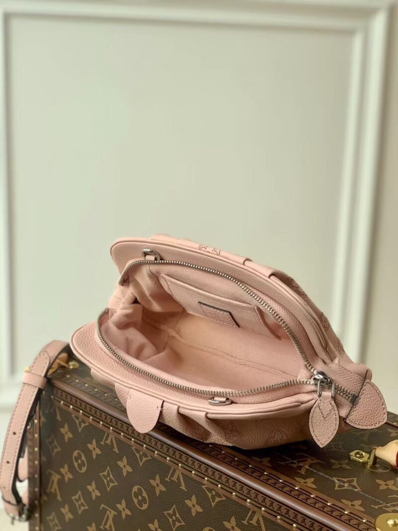 Louis Vuitton Scala Handbags-23*12.5*5CM