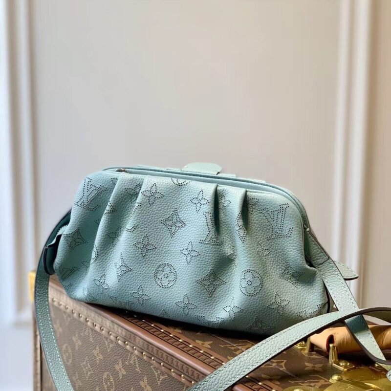 Louis Vuitton Scala Handbags-23*12.5*5CM