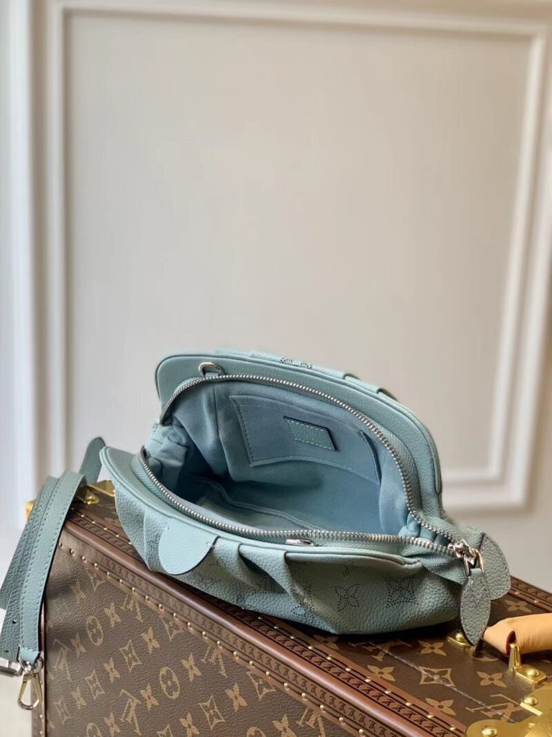 Louis Vuitton Scala Handbags-23*12.5*5CM