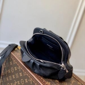 Louis Vuitton Scala Handbags-23*12.5*5CM
