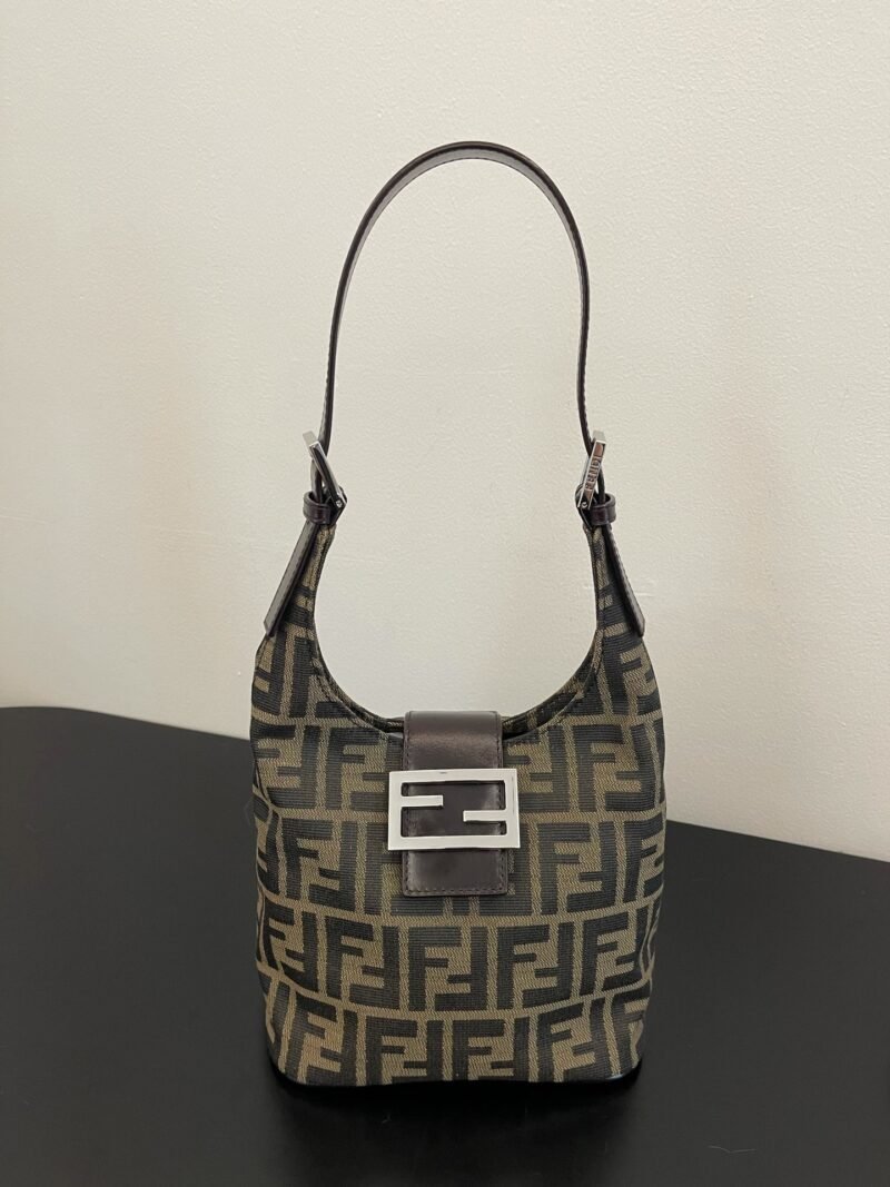 Fendi Vintage Handbags-19x15x14CM