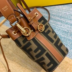 Fendi Mini Mon Tresor Bag -12x18x10CM