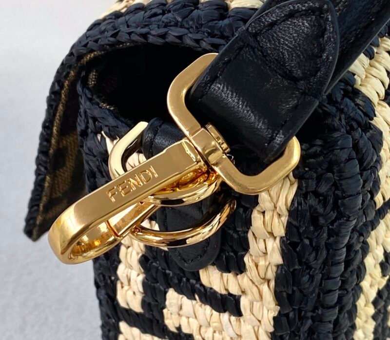 FendI Medium Baguette Bag-26x15x4CM