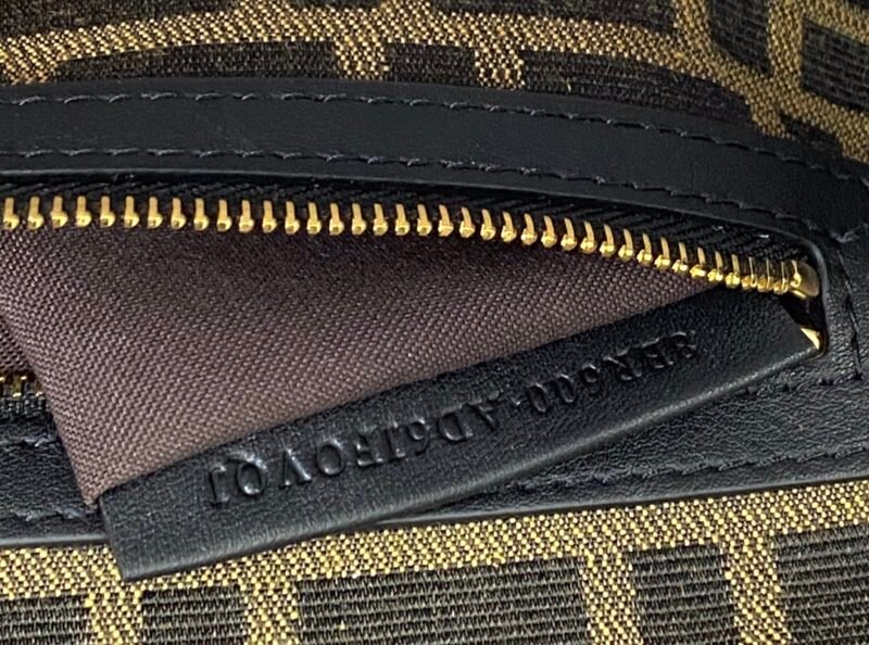 FendI Medium Baguette Bag-26x15x4CM