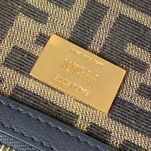 FendI Medium Baguette Bag-26x15x4CM