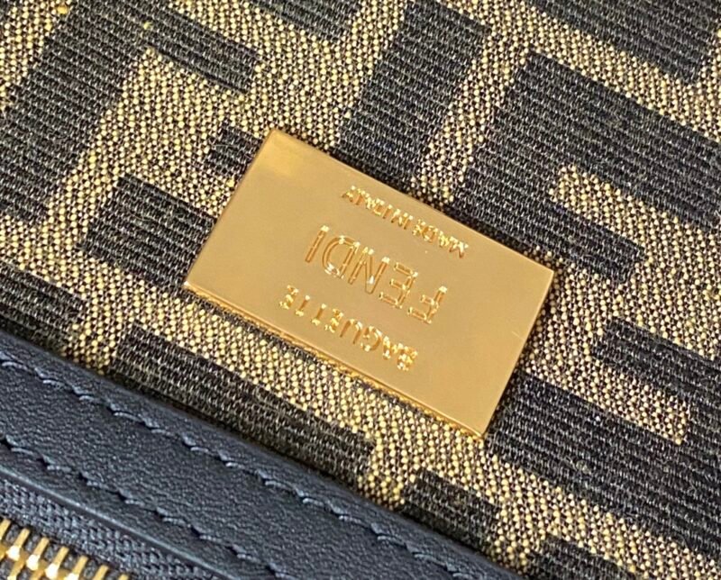 FendI Medium Baguette Bag-26x15x4CM