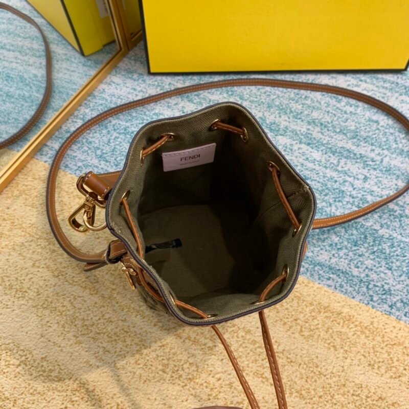 Fendi Mini Mon Tresor Bag -12x18x10CM
