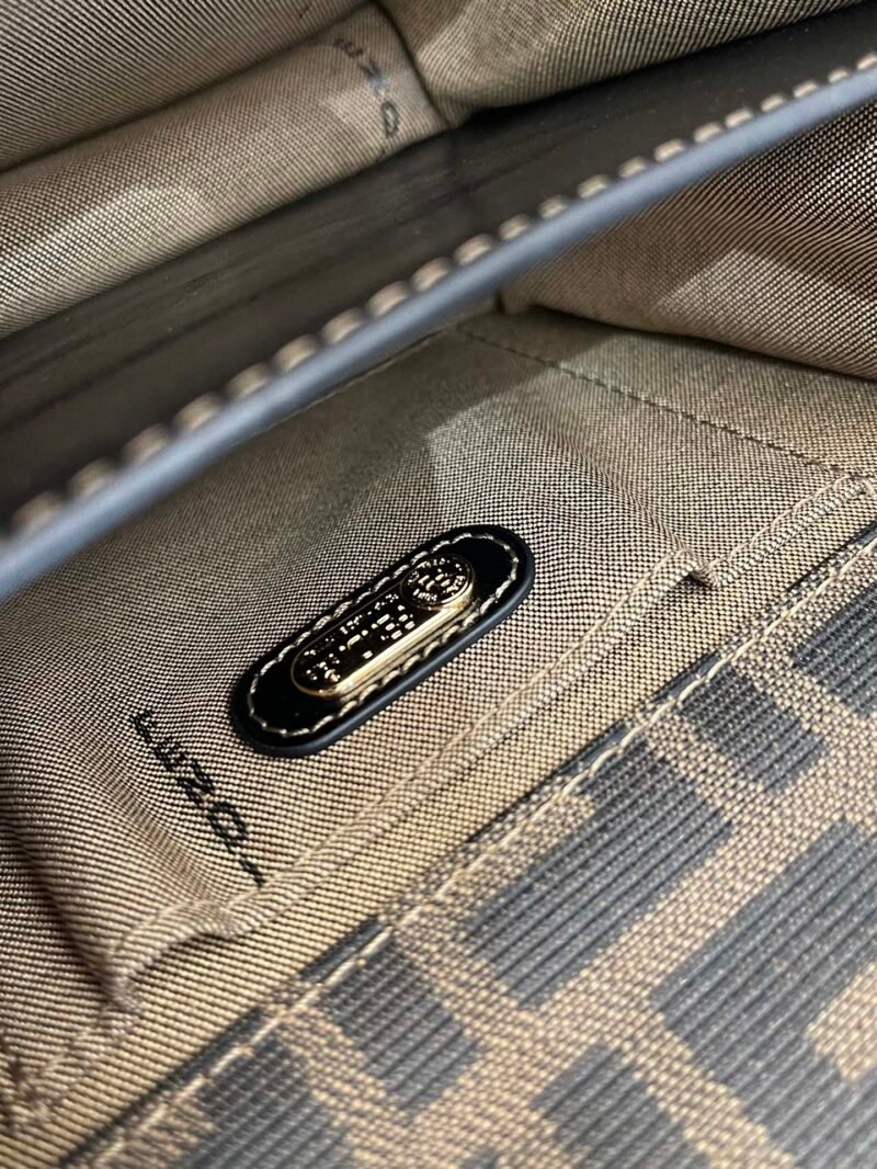 Fendi Vintage Handbags-14.5x12x7CM