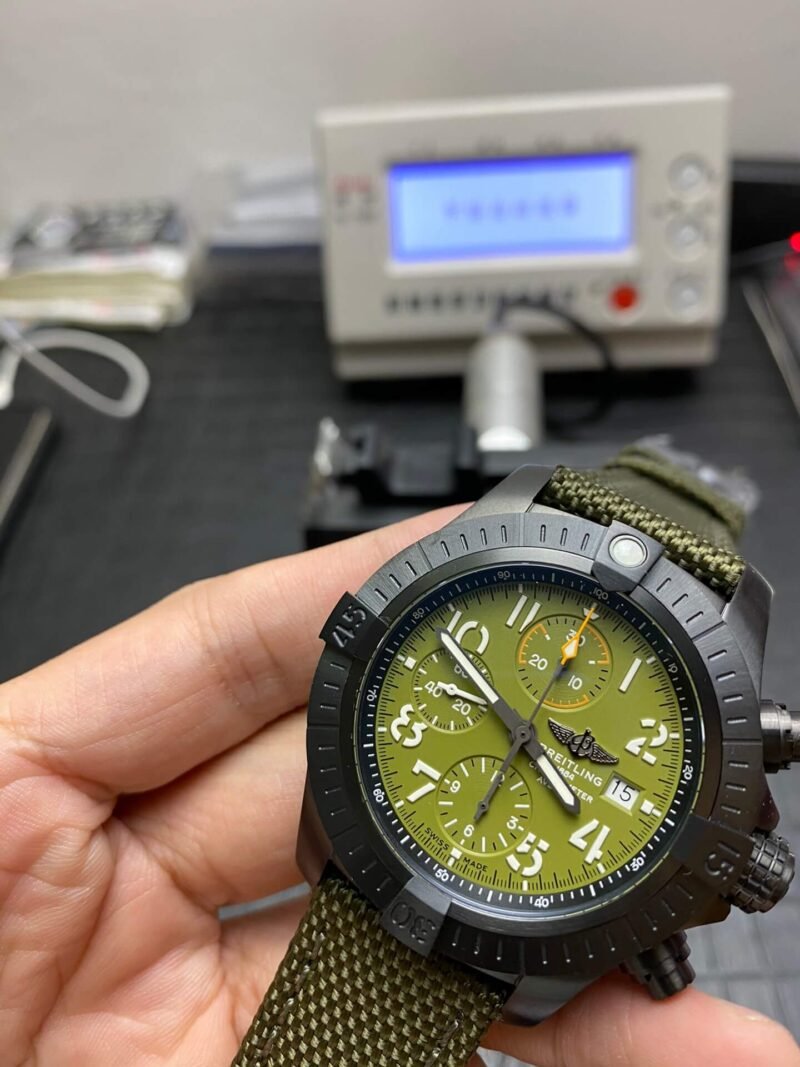 Breitling_100
