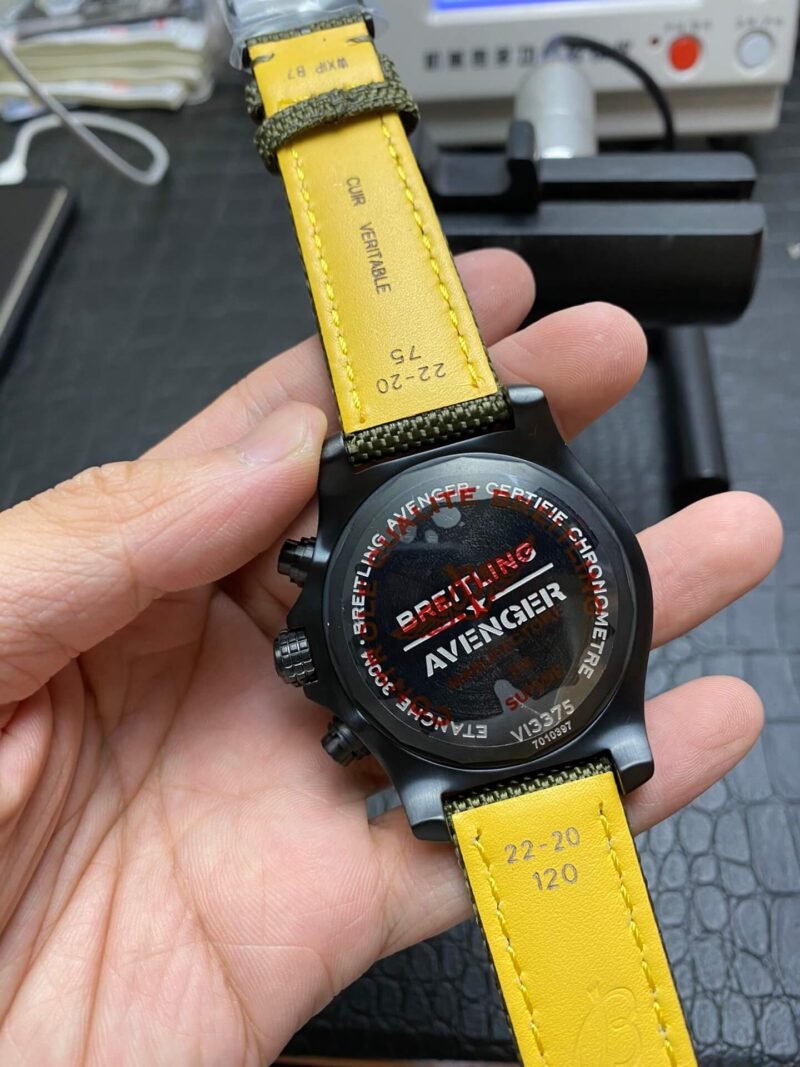 Breitling_100