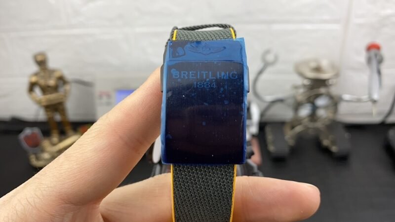 Breitling_107