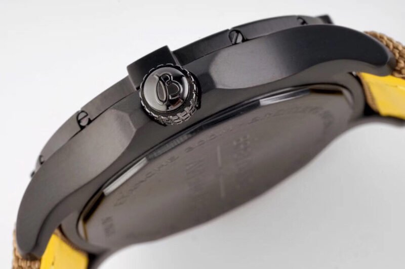 Breitling_215