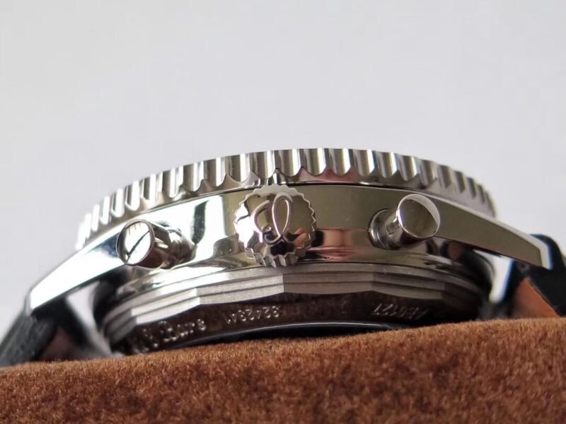 Breitling_48