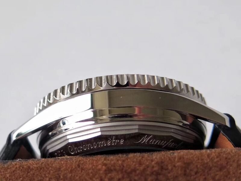 Breitling_48