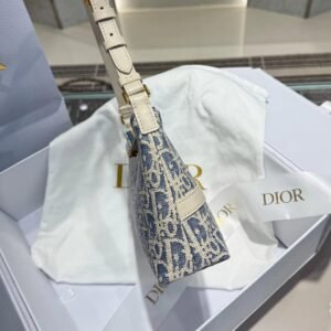 DIOR 30 Montaigne Cigale