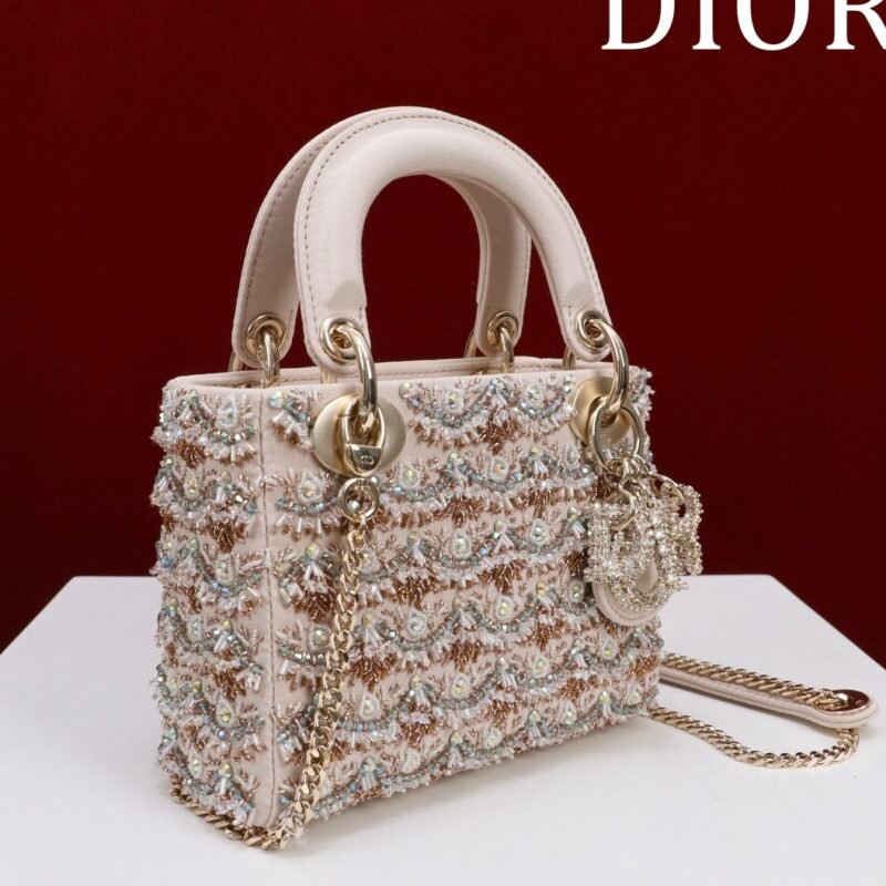 DIOR Pavé diamond embroidery