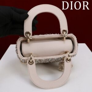 DIOR Pavé diamond embroidery