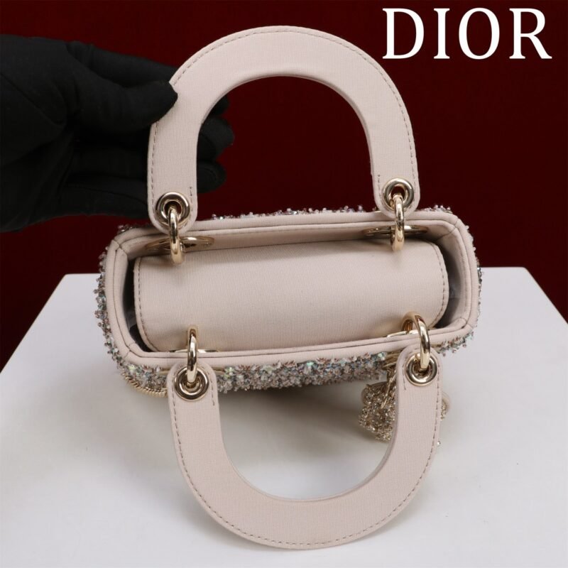 DIOR Pavé diamond embroidery