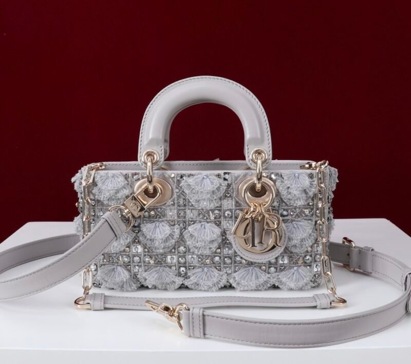 DIOR Lady D-joy Beaded lace embroidery