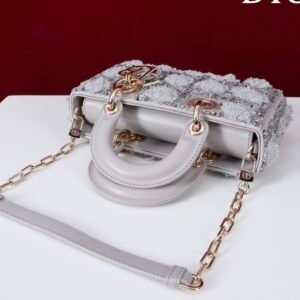 DIOR Lady D-joy Beaded lace embroidery