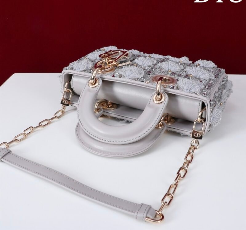 DIOR Lady D-joy Beaded lace embroidery