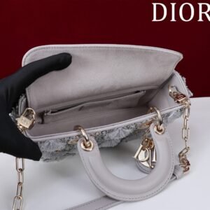 DIOR Lady D-joy Beaded lace embroidery