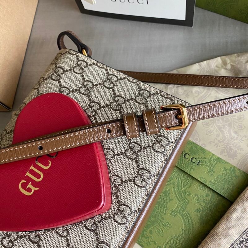 Gucci Small Handbags-20.5×15.5x6CM