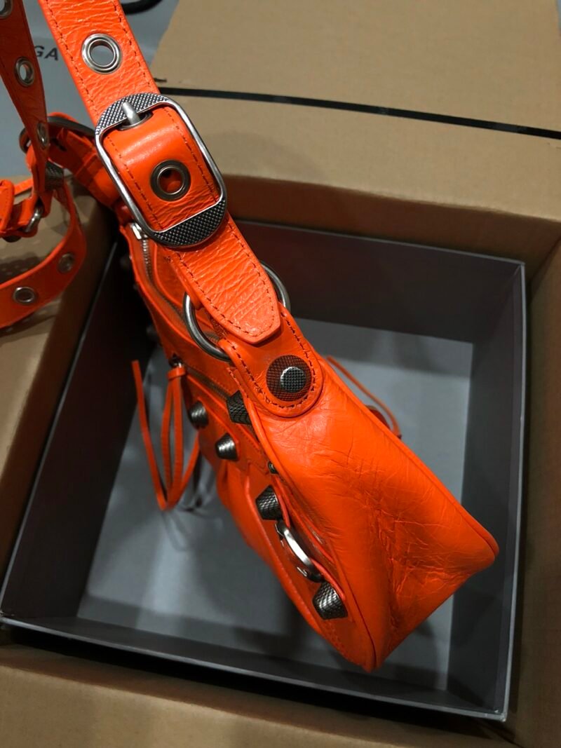 ba-9653979tewetwrteretetrret_4_.jpg Balenciag Le Cagole Handbags-33*16*8CM