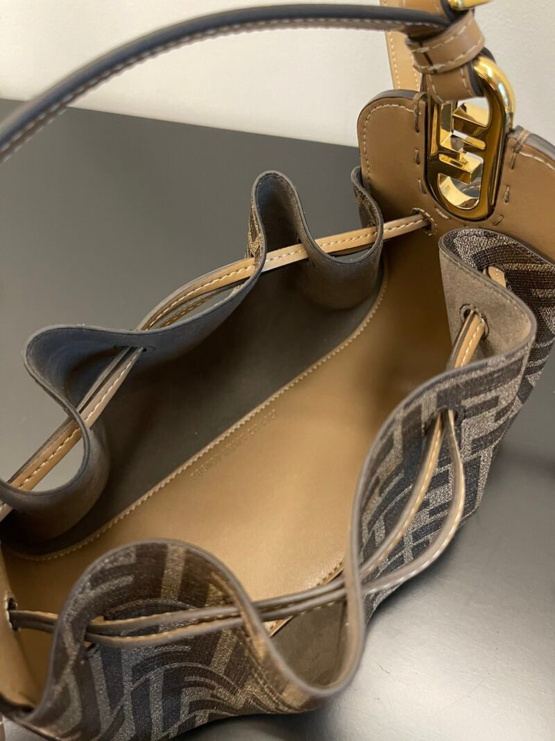 Fendi Pomodorino-21.5x14x17CM