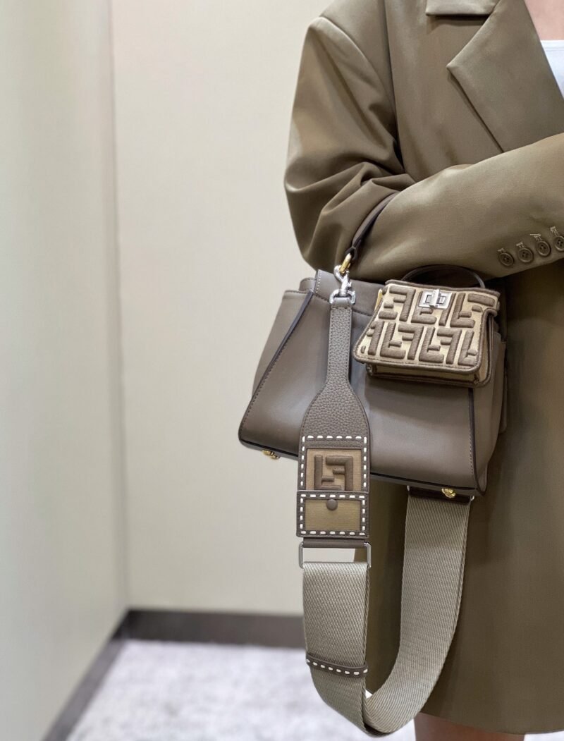 Fendi PeekabooTote-24×7×19CM
