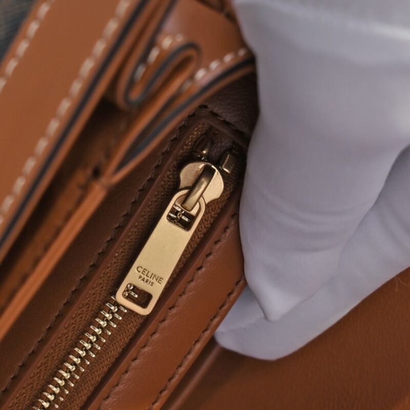 Celin Triomphe Shoulder Bag-22.5×16.5×7.5CM