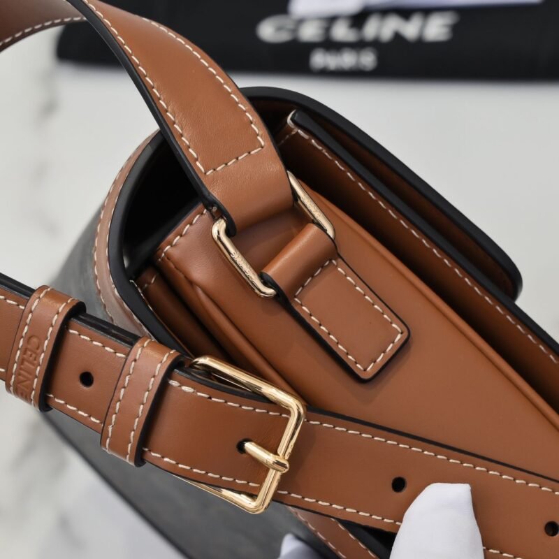 Celin Triomphe Shoulder Bag-22.5×16.5×7.5CM