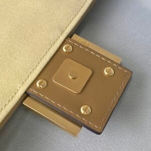 erwrwerwe_3_.jpg Fendi Medium Baguette Bag-26x15x4CM