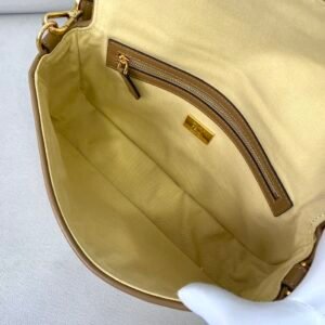 erwrwerwe_7_.jpg Fendi Medium Baguette Bag-26x15x4CM