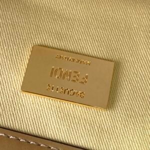 erwrwerwe_8_.jpg Fendi Medium Baguette Bag-26x15x4CM