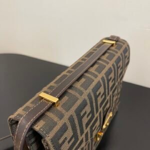 ewe-098790_4_.jpg Fendi Vintage Handbags-24x18x8CM