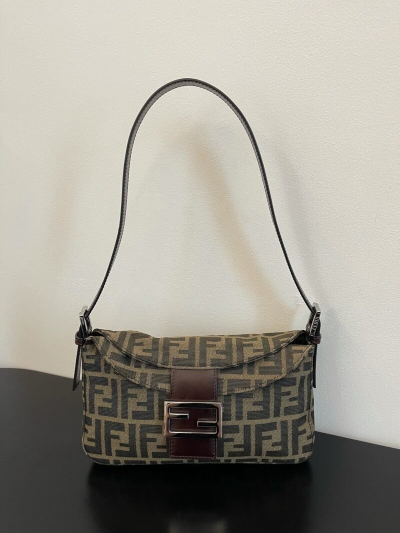 ewe-098794_2_.jpg Fendi Vintage Handbags-26x13x8CM