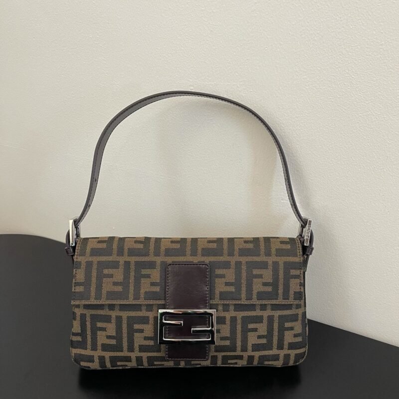 FendI Medium Baguette Bag-26x15x4CM